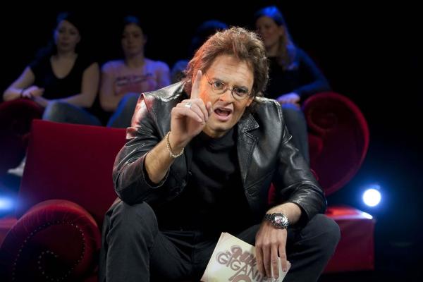 Bild 1 von 14: (4. Staffel) - Bei \