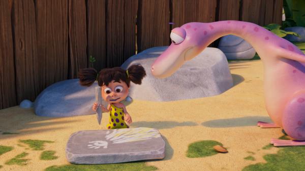 Bild 1 von 6: Was Lucy auch immer auf ihre Steintafel malt - es geht gleich darauf in Erfüllung.