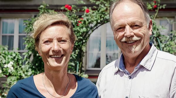 Bild 1 von 4: Hinter den Hecken  Bauerngarten in Niederösch BE  Staffel 1, Episode 6