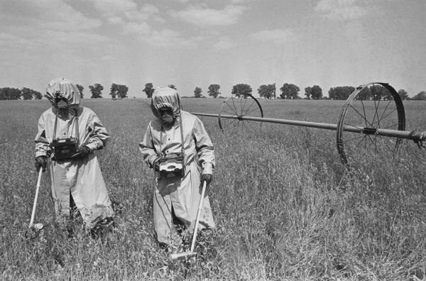 Bild 1 von 6: Die Sowjetregierung schickt Hunderttausende Männer und Frauen in die verstrahlte Zone von Tschernobyl. Sie werden Liquidatoren genannt, da ihre Aufgabe darin besteht, die radioaktive Strahlung zu \