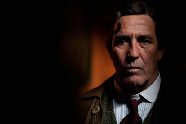 Bild 1 von 3: Sam Daily (Ciarán Hinds)