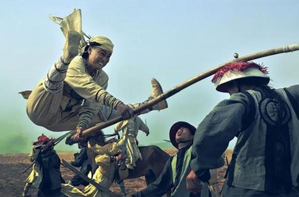 Bild 1 von 3: The Freak (Xiaochao Yuan, l.)