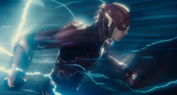 Bild 1 von 11: Barry Allen / The Flash (Ezra Miller)
