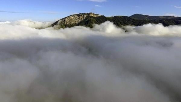 Bild 1 von 17: Im Bild: Wolken über dem Naturpark Almenland.