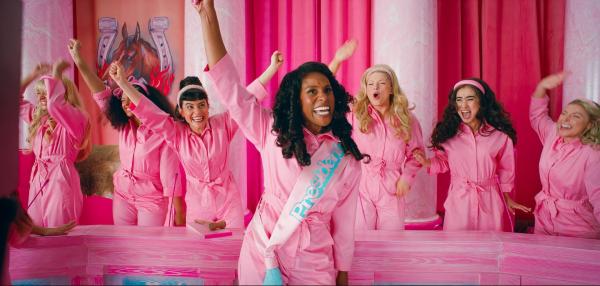 Bild 1 von 18: Im Bild: Issa Rae (Barbie).
