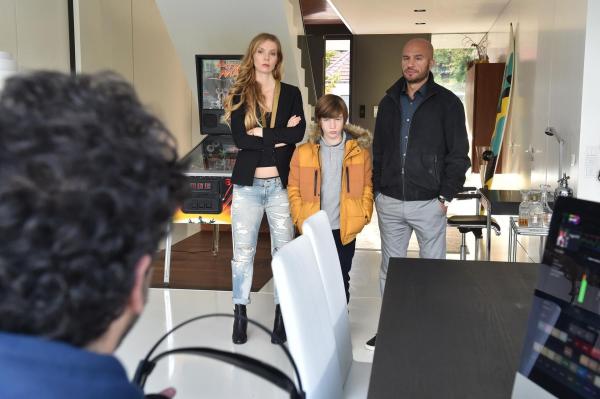 Bild 1 von 13: Als Pheline (l.) und Dar (r.) von Fahris \