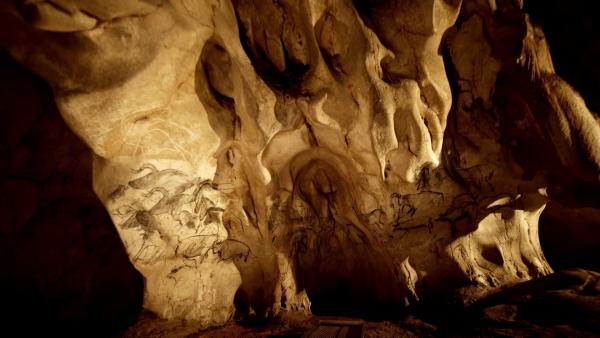 Bild 1 von 3: Die Chauvet-Höhle ist ein einzigartiges Kulturerbe mit Höhlenmalereien, die mehr als 30.000 Jahre alt sind.