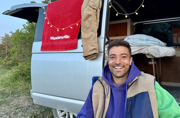 Bild 1 von 3: Ein spannender Roadtrip durch Estland im Nordosten Europas mit Ramon Babazadeh - voller Abenteuer und überraschender Begegnungen.