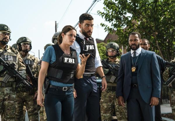 Bild 1 von 18: Maggie Bell (Missy Peregrym, l.); Omar Adom Zidan (Zeeko Zaki, r.)