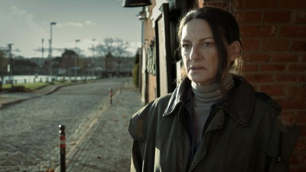 Bild 1 von 11: Kirsten Novak (Catrin Striebeck) ermittelt.