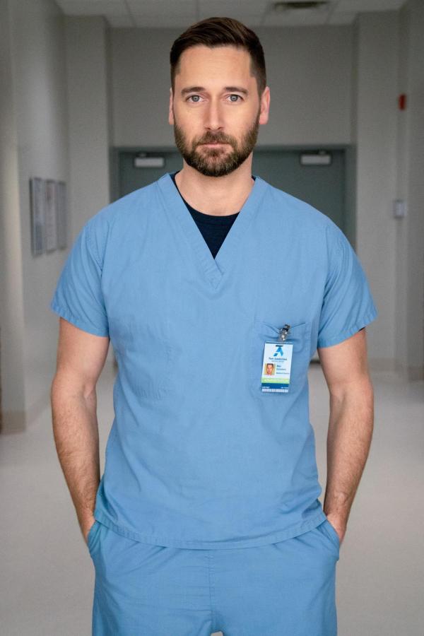 Bild 1 von 33: Im Bild: Ryan Eggold (Dr. Max Goodwin).