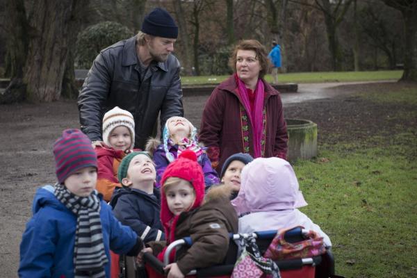 Bild 1 von 28: Von der Ex-Oberschwester Kerstin (Dagmar Sachse, r.) erfährt Mick (Henning Baum, l.), wer ihn, den Koma-Patienten, Silvester 2001 für zwei Tage aus dem Essener Krankenhaus in ein anderes verlegt hat: Robert Meissner!