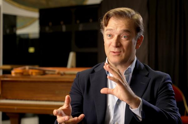 Bild 1 von 4: Gautier Capuçon (Bild) erzählt über die Zusammenarbeit mit Claudio Abbado.