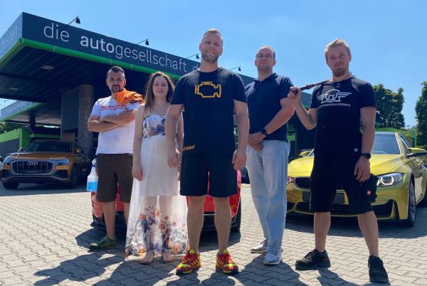 Bild 1 von 1: Eastside Motors Team