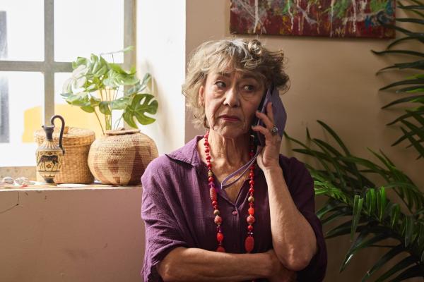 Bild 1 von 10: Henriette Baum (Gitta Schweighöfer)