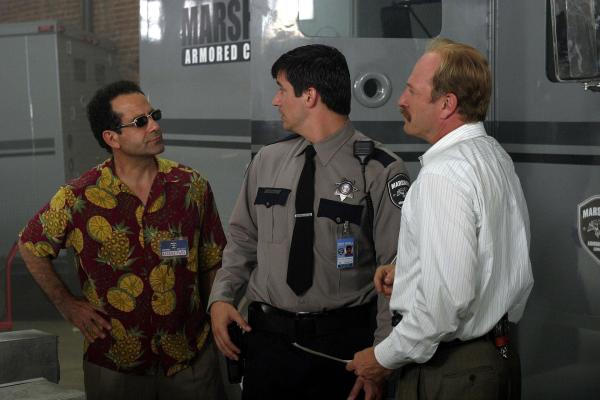 Bild 1 von 5: Im Bild (v.li.): Tony Shalhoub, Ken Marino, Ted Levine.