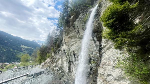Bild 1 von 11: .