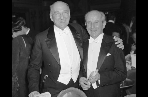 Bild 1 von 4: Den beiden Millionären Pierre S. Du Pont (li.) und John J. Raskob (re.) wird vorgeworfen, 1929 eine Reihe von Wertpapierverkäufen zum Zweck der Steuerhinterziehung vorgenommen zu haben.