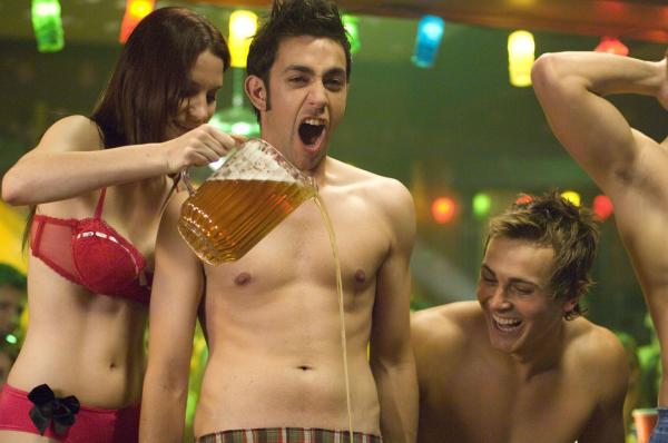 Bild 1 von 10: Für Mike (Jake Siegel, M.) und Dwight Stifler (Steve Talley, r.) ist das Wochenende das Geilste ihres Lebens ...