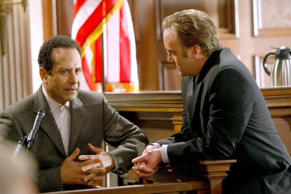 Bild 1 von 10: Im Bild (v.li.): Tony Shalhoub (Adrian Monk), Jay Mohr (Harrison Powell).