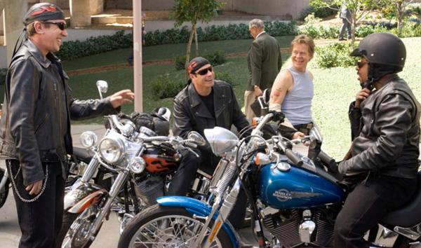 Bild 1 von 19: Die vier gesetzten Freunde Woody (John Travolta, 2.v.l.), Dudley (William H. Macy, 2.v.r.), Doug (Tim Allen, l.) und Bobby (Martin Lawrence, r.) brechen aus ihrem alltäglichen Leben aus, um das Abenteuer ihres Lebens zu erleben ...
