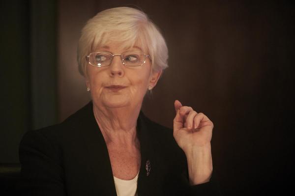 Bild 1 von 11: Pat Troop (Maggie Evans)