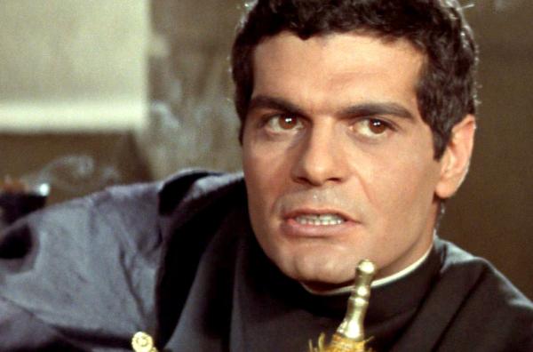 Bild 1 von 3: Emir Alaou (Omar Sharif)