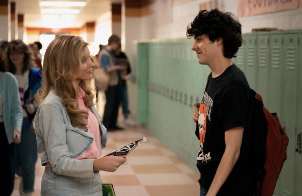 Bild 1 von 5: Dylan (Emjay Anthony) nimmt all seinen Mut zusammen - und fragt Judith (Jessica Treska), ob sie zu seinem Gig kommt.