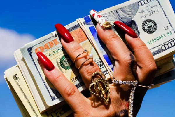 Bild 1 von 38: Claws