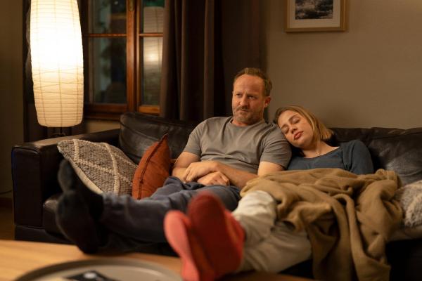 Bild 1 von 29: Im Bild: Maximilian Brückner (Kommissar Max Steiner), Sophie Borchhardt (Anna Lang).