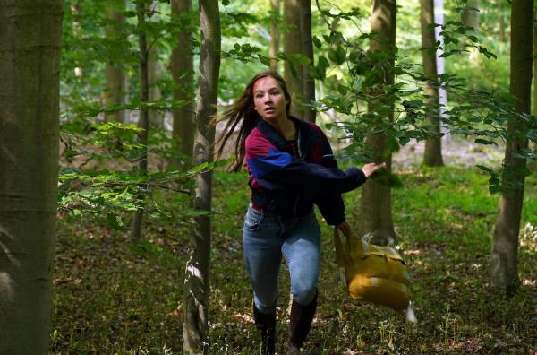 Bild 1 von 14: Sarah (Lorna zu Solms)