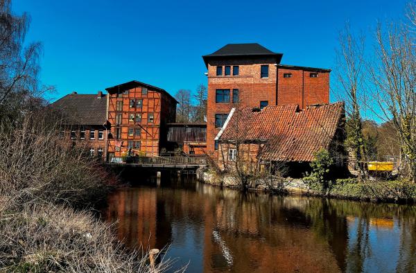 Bild 1 von 4: Die Medinger Mühle in der Nähe von Bad Bevensen in Niedersachsen.