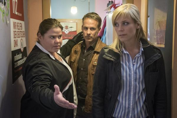 Bild 1 von 5: (v.l.n.r.) Sandy Woitalla (Nadine Wrietz); Jan Maybach (Marco Girnth); Ina Zimmermann (Melanie Marschke)