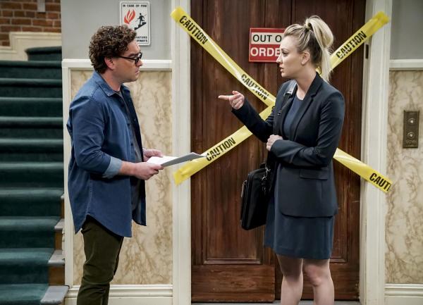 Bild 1 von 9: Leonard (Johnny Galecki, l.); Penny (Kaley Cuoco, r.)