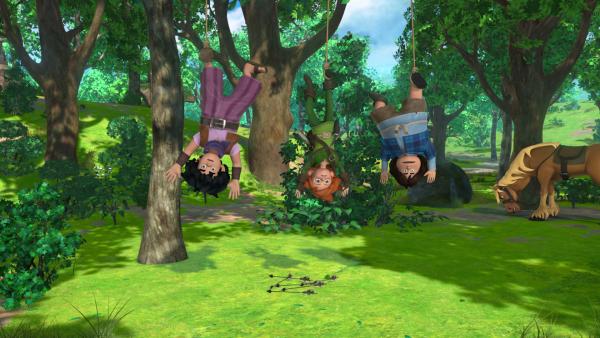Bild 1 von 5: Die drei Freunde Little John, Robin Hood und Tuck sind im Wald von Landrin und den Dieben in eine Falle gelockt worden.