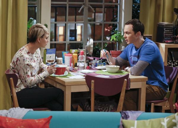 Bild 1 von 30: Werden sie zufrieden sein - mit dem Experiment an dem sie teilnehmen? Penny (Kaley Cuoco, l.) und Sheldon (Jim Parsons, r.) ...