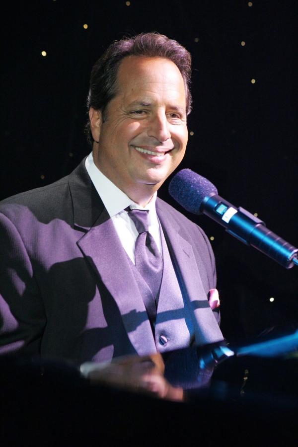 Bild 1 von 13: Obwohl Archie (Jon Lovitz) den Sieg davon getragen hat, ist Charlie auf seine eigne Art der Gewinner ...