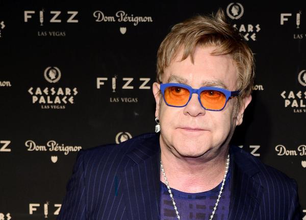 Bild 1 von 5: Im Bild: Sir Elton John kommt zur Eröffnung des \