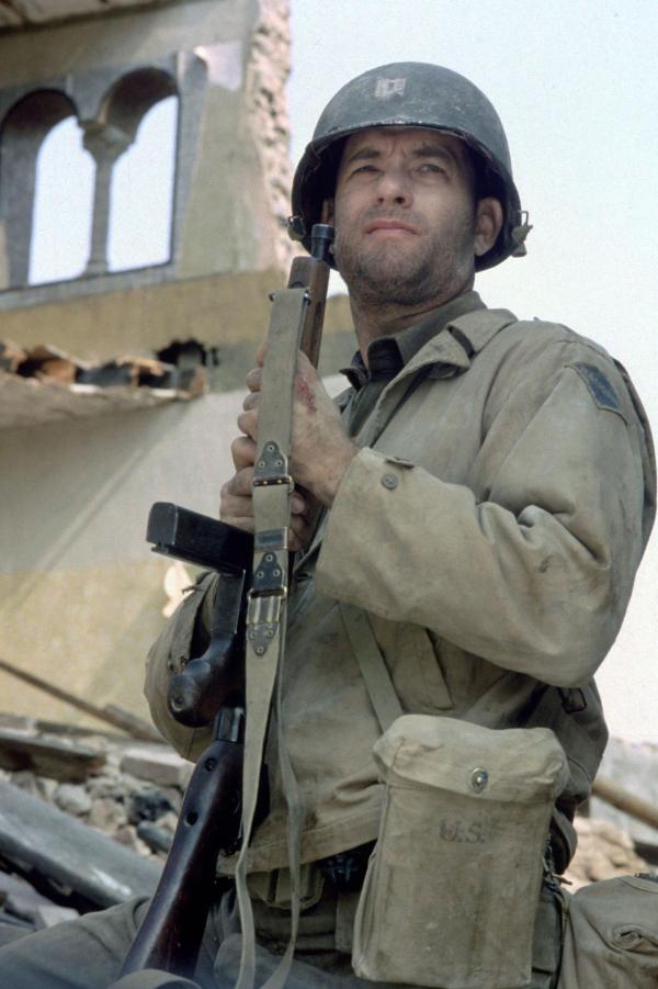 Bild 1 von 10: Hat einen überaus heiklen und gefährlichen Auftrag: Captain Miller (Tom Hanks) ...