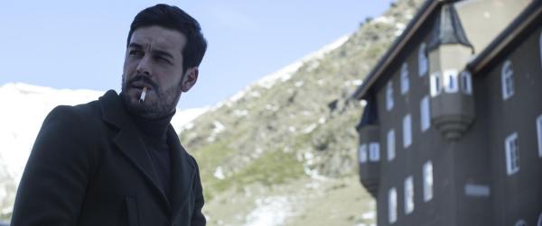 Bild 1 von 4: Adrián Doria (Mario Casas)