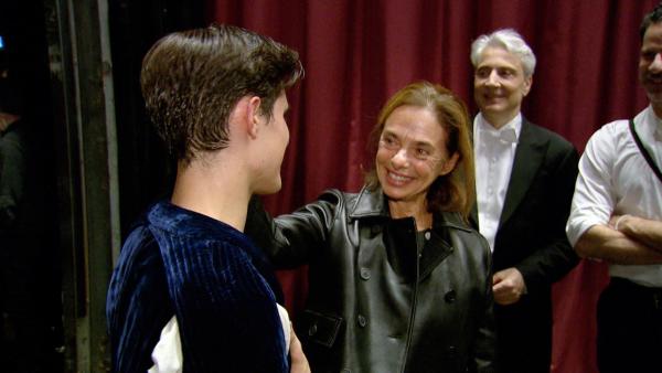 Bild 1 von 1: Im Bild: Wiener Staatsballett-Direktorin Alessandra Ferri -  Erleichterung nach der ersten Aufführung in Wien.