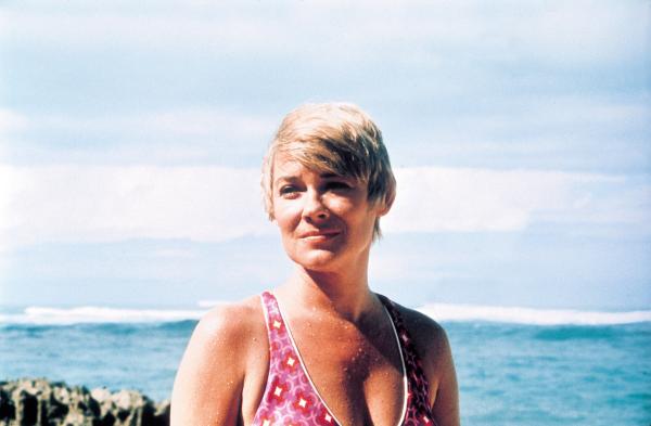 Bild 1 von 10: Der Architekt Paul Kersey macht zusammen mit seiner Frau Joanna (Hope Lange) Urlaub auf Hawaii.