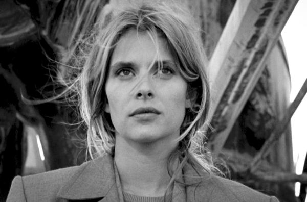 Bild 1 von 6: Nastassja Kinski bei den Dreharbeiten von Wim Wenders' \