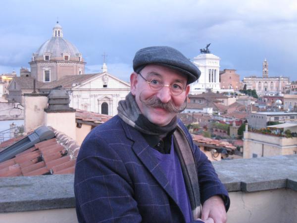 Bild 1 von 1: Horst Lichter über den Dächern von Rom