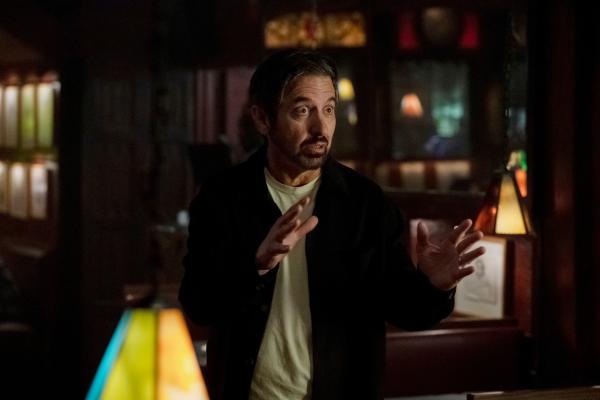 Bild 1 von 3: Ray (Ray Romano) ist besorgt um Pete - denn die letzte Begegnung ist noch längst nicht verarbeitet.