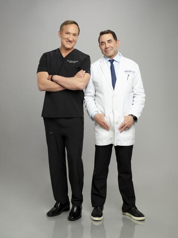Bild 1 von 4: Terry Dubrow (l.); Paul Nassif (r.)