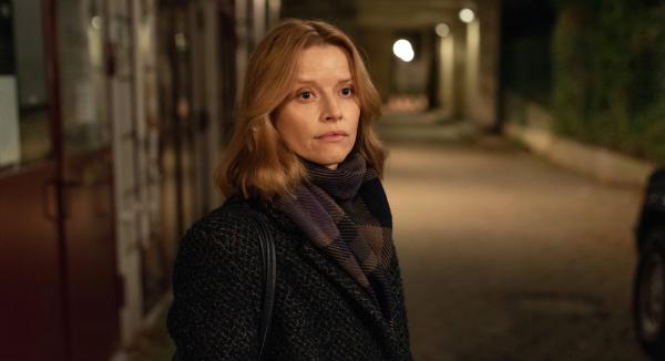 Bild 1 von 21: Elli Krieger (Karoline Schuch) folgt dem Hilferuf von Kollegin Mila Sahin.