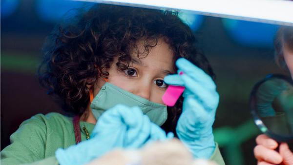 Bild 1 von 10: Im Bild: Adam el Bachiri (Saïd).