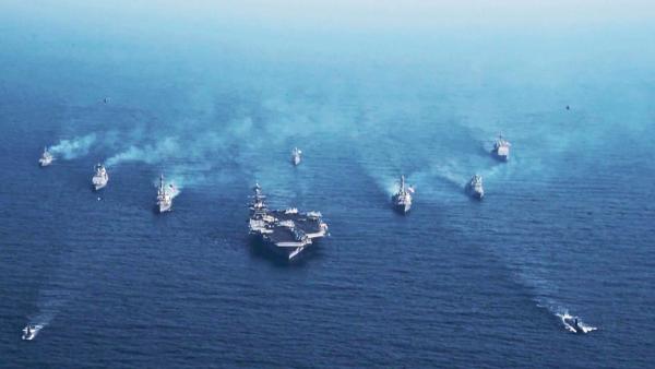 Bild 1 von 3: Das Flaggschiff des Verbandes ist die USS Harry S. Truman, ein amerikanischer Flugzeugträger der Nimitz-Klasse.