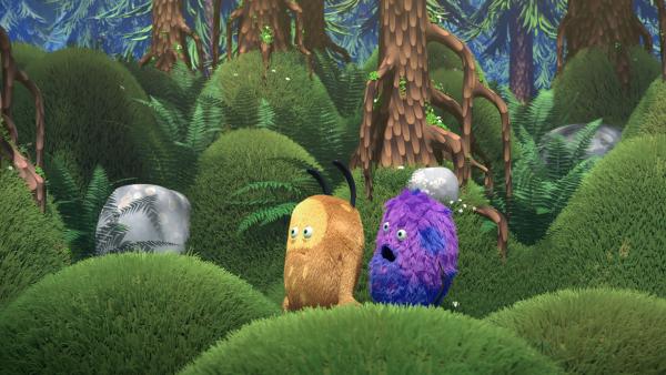 Bild 1 von 3: Kiwi und Strit müssen sich schnell etwas einfallen lassen, wie sie die Waldkuh zur Ruhe bekommen.